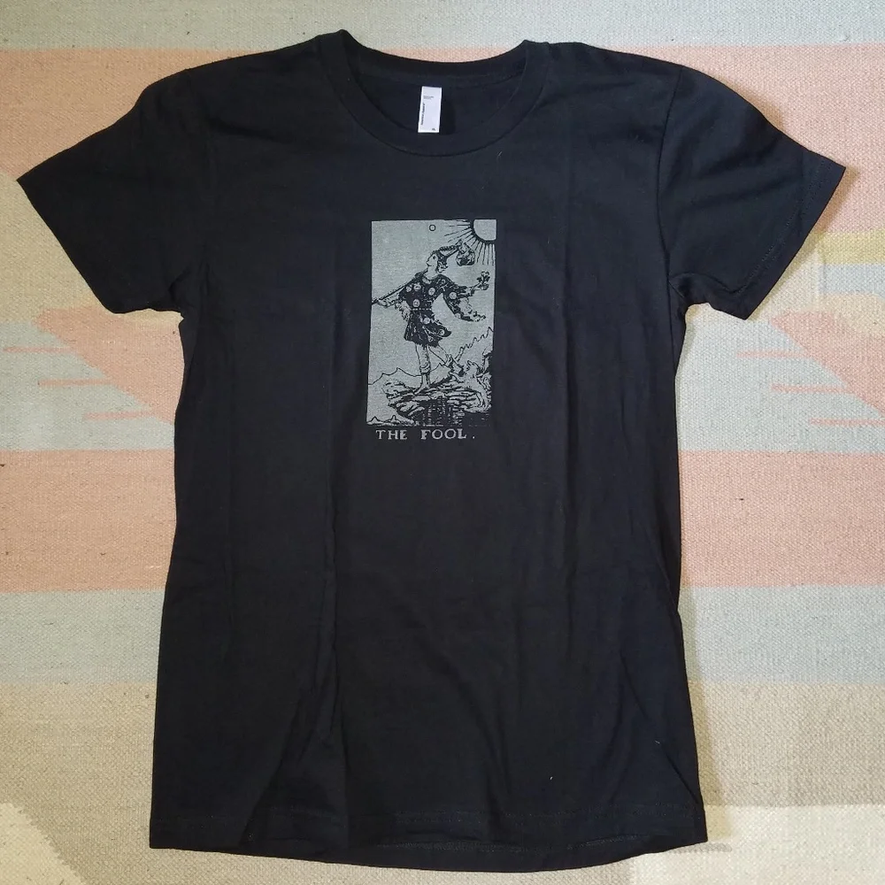 The Fool glow in the dark t-shirt Girl's Size S Black